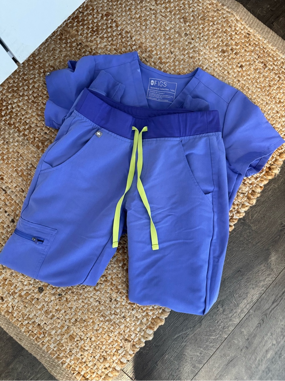 FIGS Purple Jogger Bottoms and top with Contrast Waistband XXS